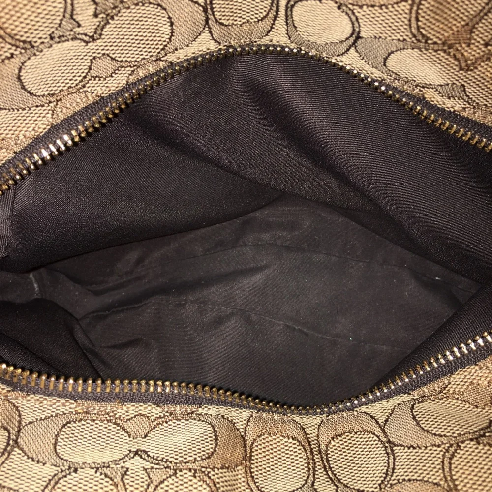 Coach signature handbag - Picture 6 of 8